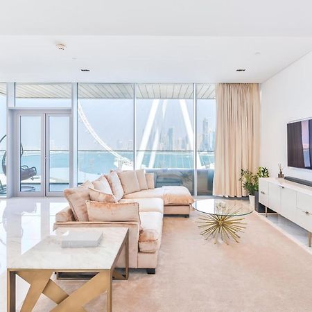 Luxury 2 Bedroom Beachfront Apt W Stunning Sea View Dubai Bagian luar foto